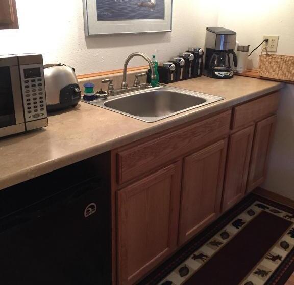 Люкс, Bears Den Alaska Lodging