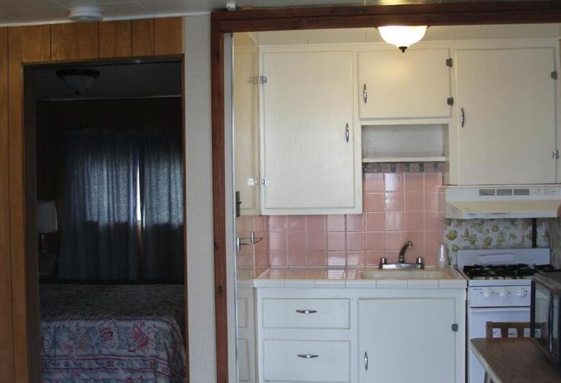 غرفة قياسية, Dayton Motel