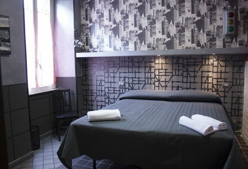 اتاق استاندارد, Agora