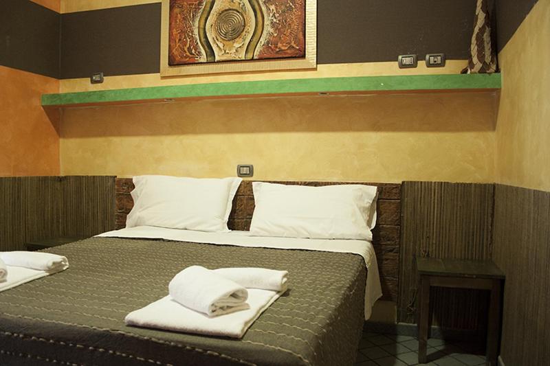 اتاق استاندارد, Agora