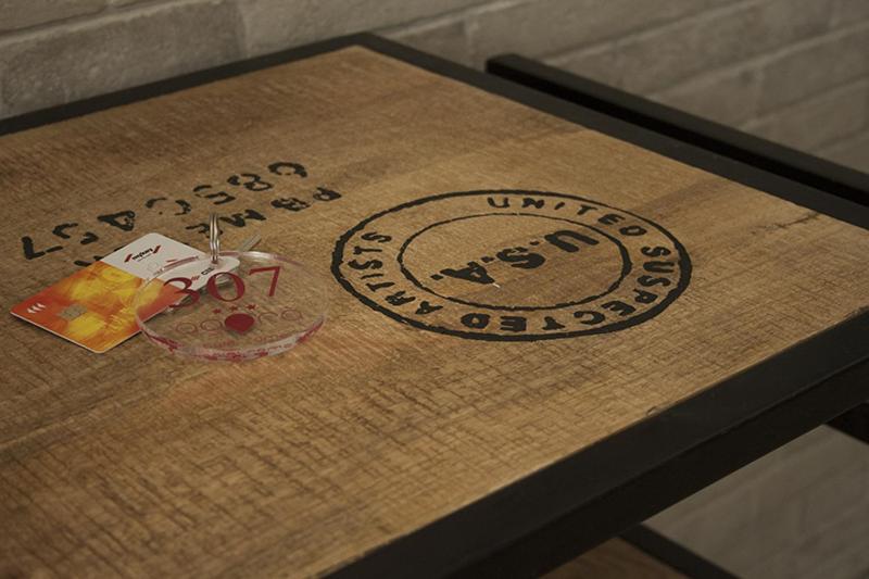 اتاق استاندارد, Agora