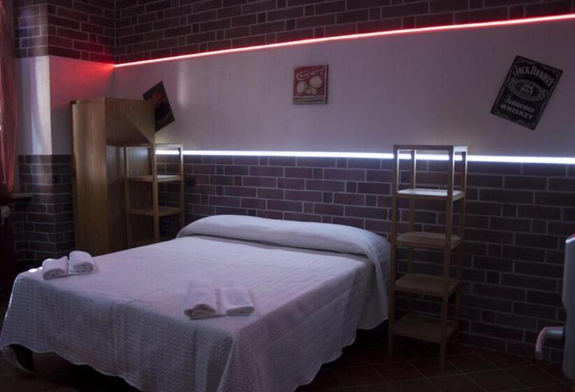 اتاق استاندارد, Agora