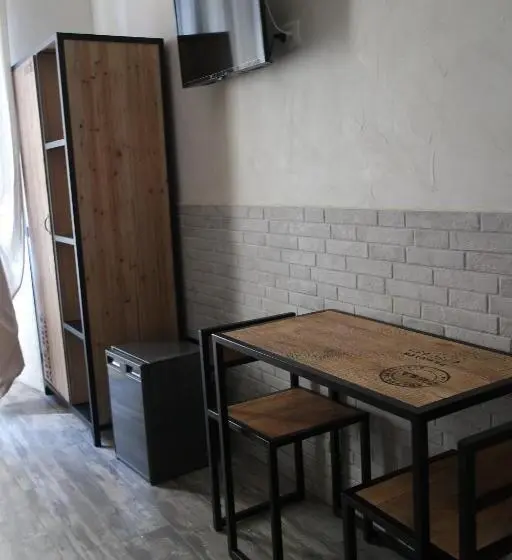 اتاق استاندارد چهار تخته, Agora