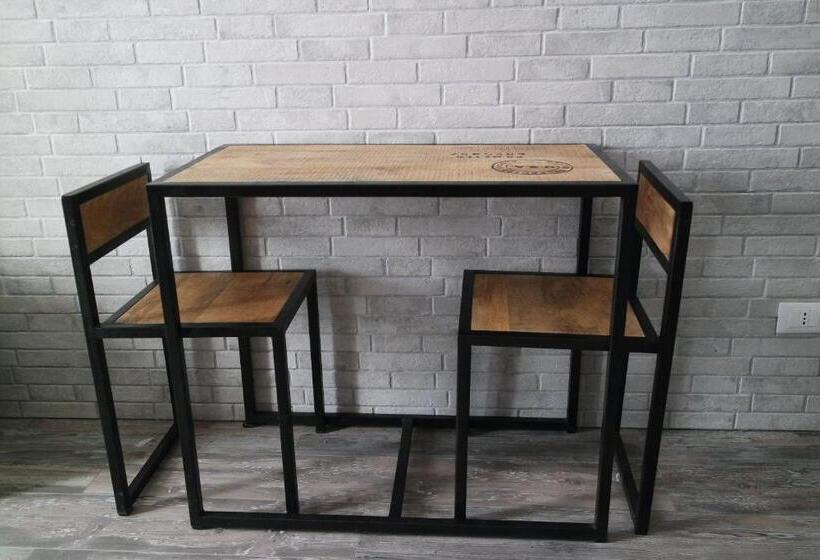 اتاق استاندارد چهار تخته, Agora