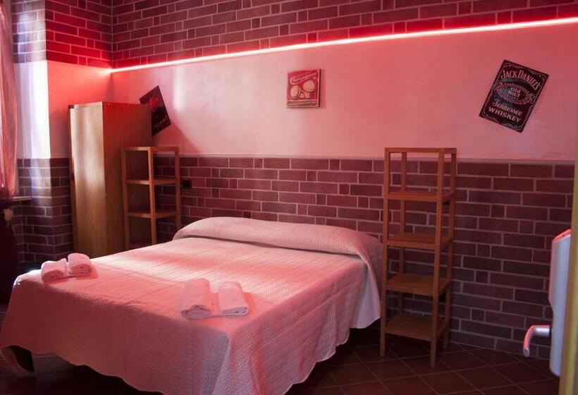 اتاق استاندارد چهار تخته, Agora