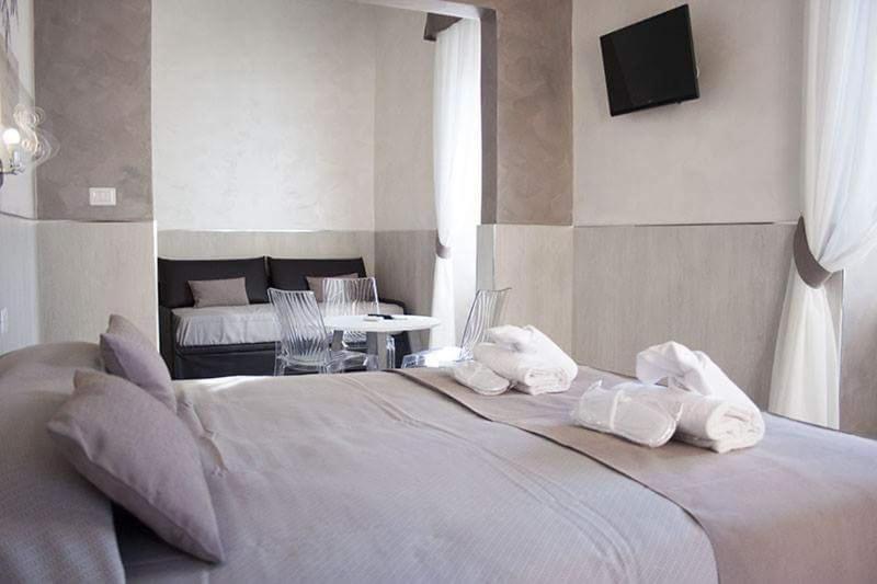 اتاق خانوادگی, Agora