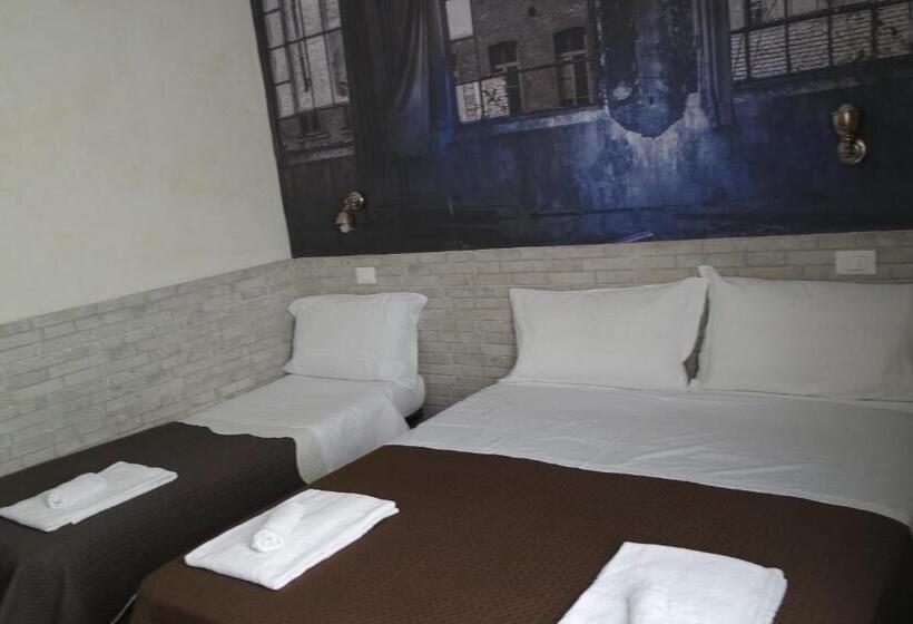 اتاق استاندارد سه نفره, Agora