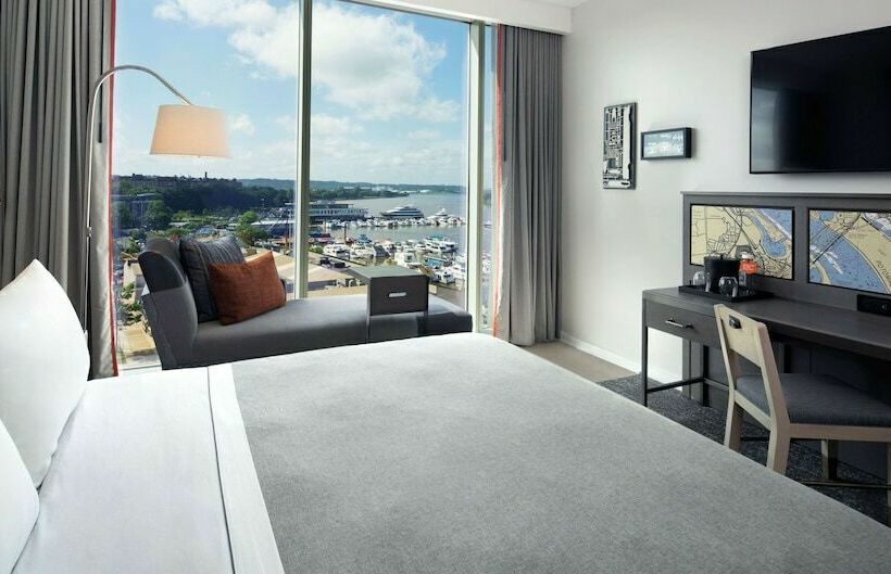 ダブルベッドスタンダードルーム, Canopy By Hilton Washington Dc The Wharf