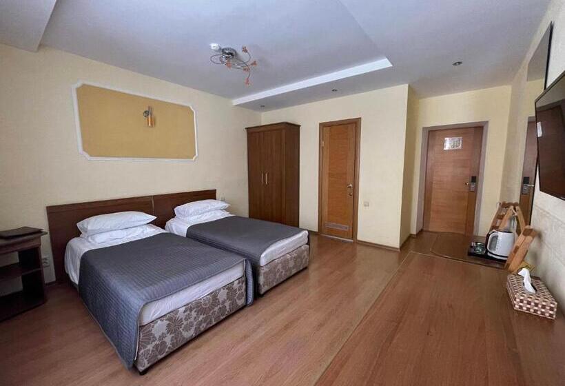 اتاق استاندارد, Gloria Standard