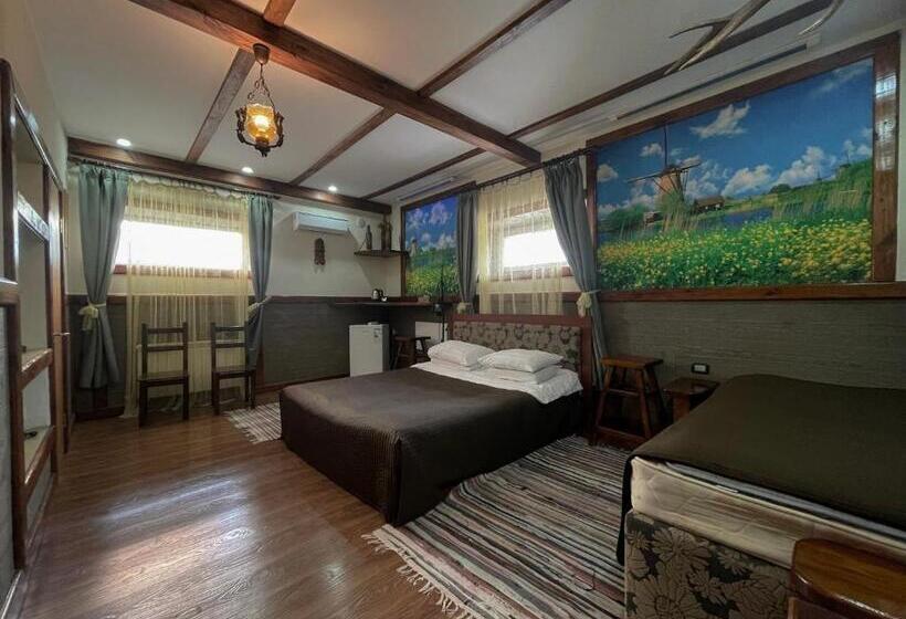 اتاق استاندارد سه نفره, Gloria Standard