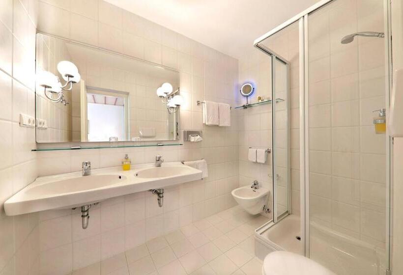 غرفة قياسية مزوَّدة بشُرفة, Mühle Mayer