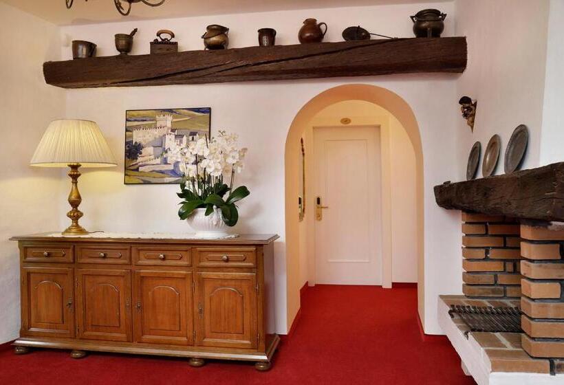 غرفة قياسية مزوَّدة بشُرفة, Mühle Mayer