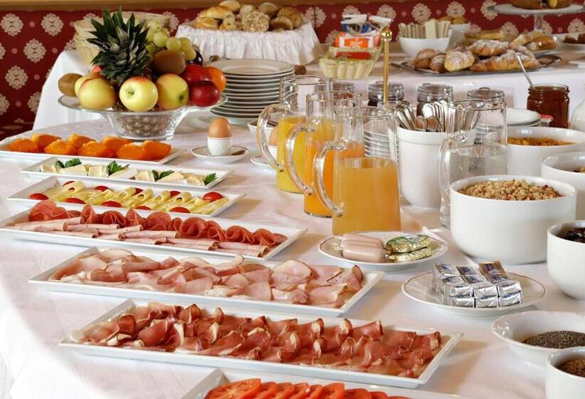 غرفة قياسية مزوَّدة بشُرفة, Mühle Mayer