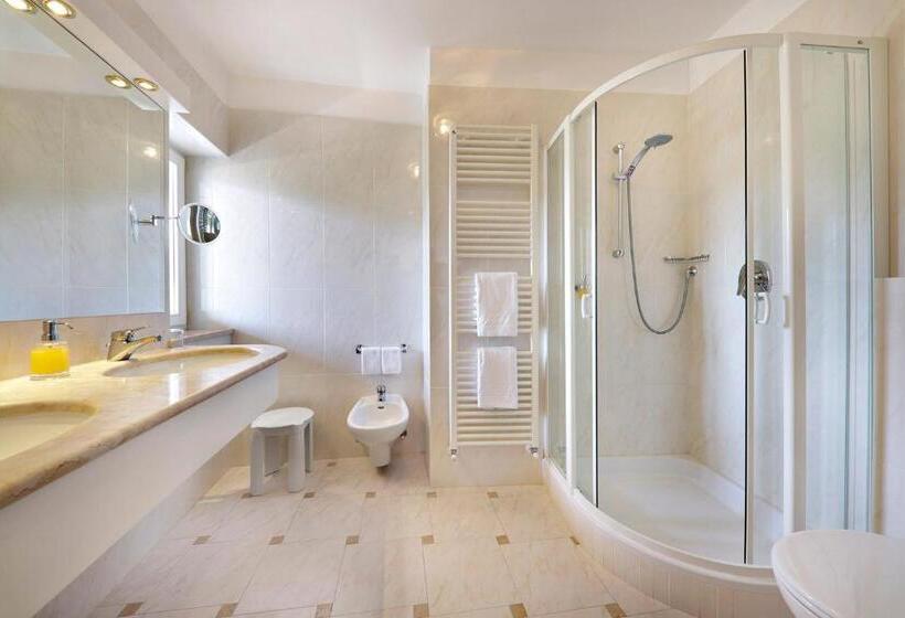 جناح ديلوكس, Mühle Mayer