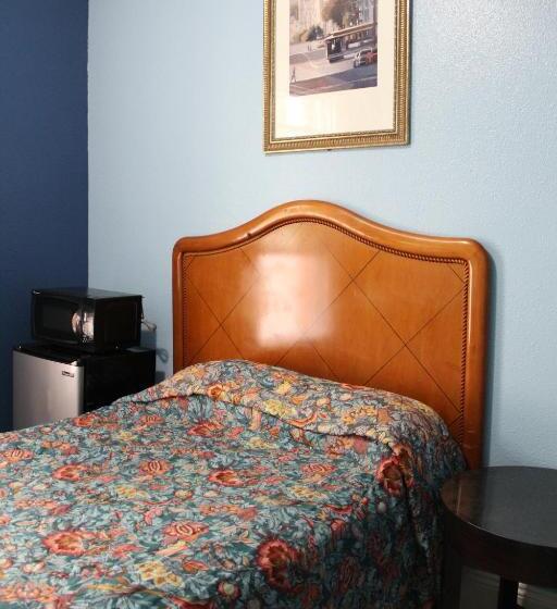 חדר סטנדרד יחיד חדר אמבטיה משותף, Oak