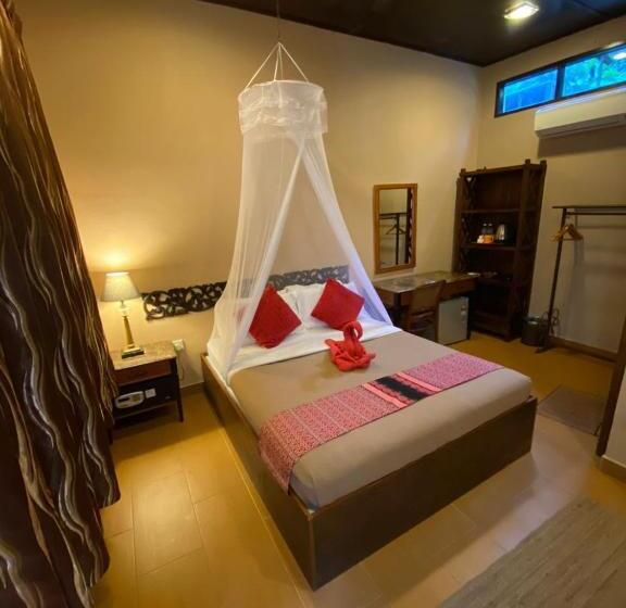 Номер Superior, Ombak Dive Resort Perhentian Island