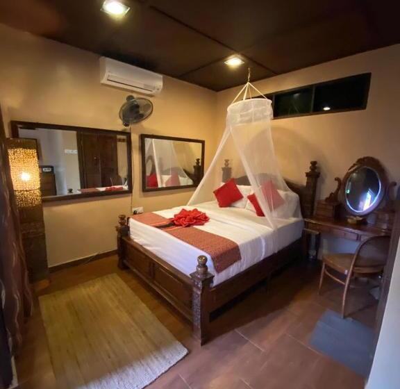 اتاق لوکس, Ombak Dive Resort Perhentian Island