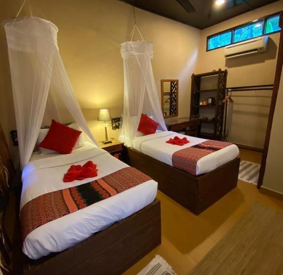 اتاق سوپریور, Ombak Dive Resort Perhentian Island