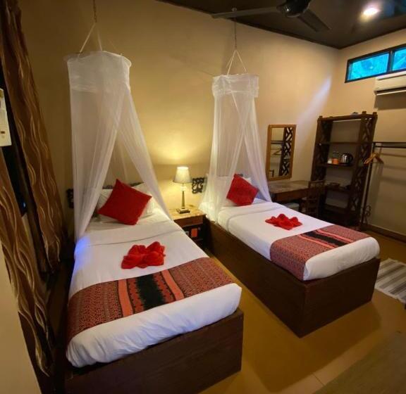 اتاق استاندارد, Ombak Dive Resort Perhentian Island