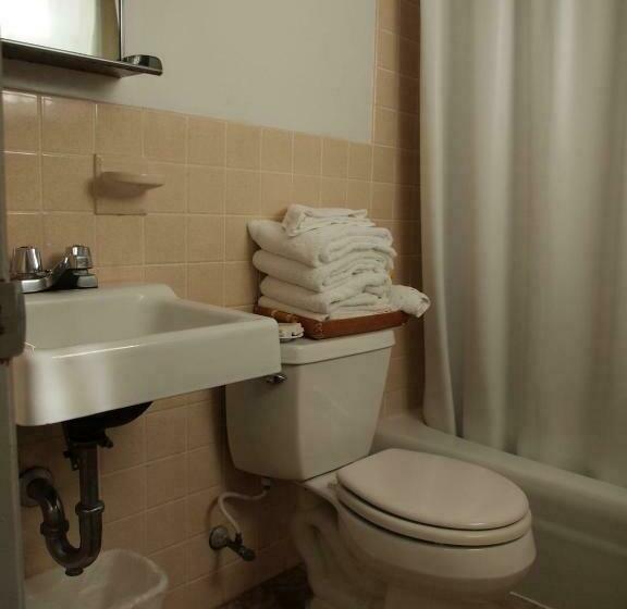 スタンダードルーム, Suitcase Motel & Travel