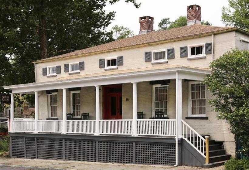 غرفة قياسية مطلّة علي الحديقة, Kingston Carriage House