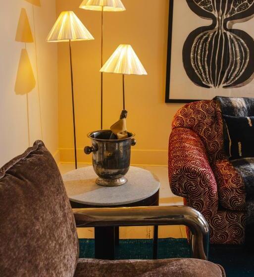 غرفة ديلوكس رباعية, Kingston Carriage House