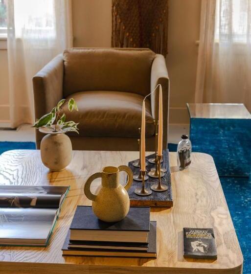 غرفة ديلوكس رباعية, Kingston Carriage House