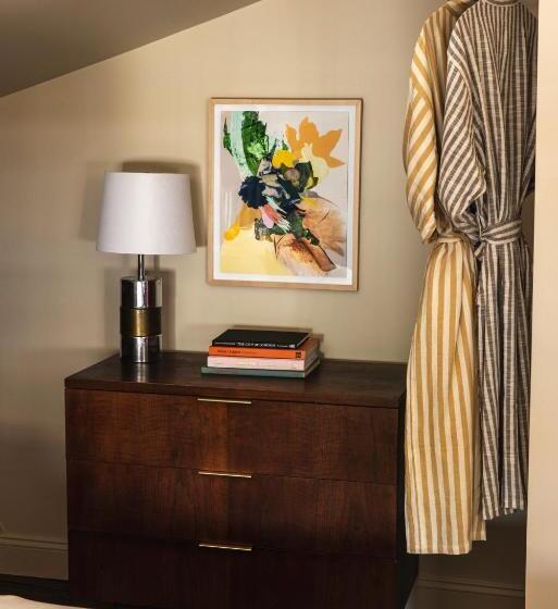 غرفة قياسية سرير كينج, Kingston Carriage House