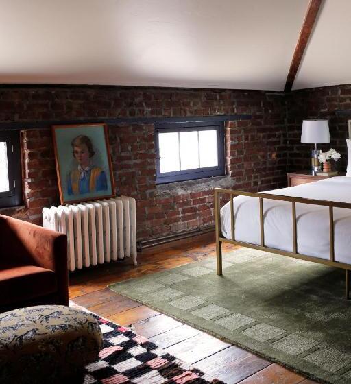 غرفة قياسية سرير كينج, Kingston Carriage House