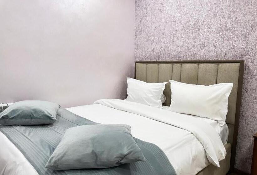 Economy Triple Room, Yerevan