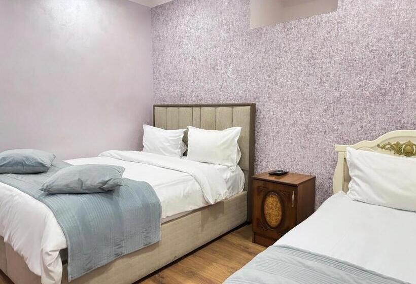 Economy Triple Room, Yerevan