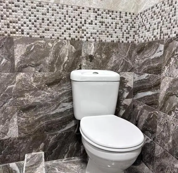 استودیوی سوپریور, Yerevan In Boutique