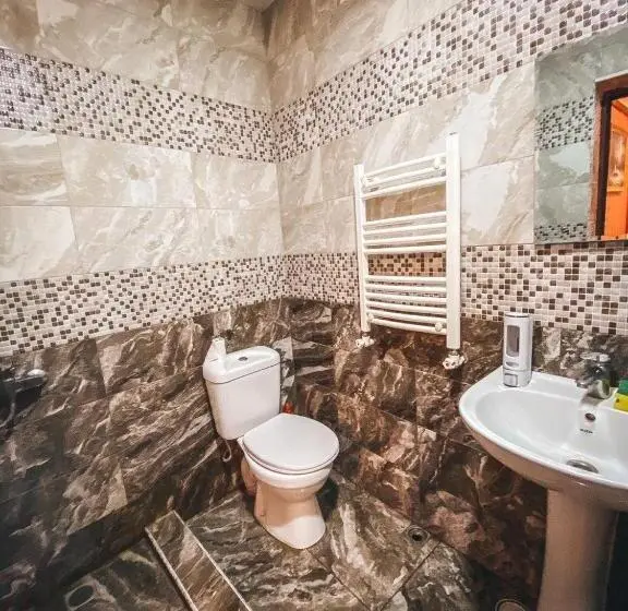 استودیوی سوپریور, Yerevan In Boutique