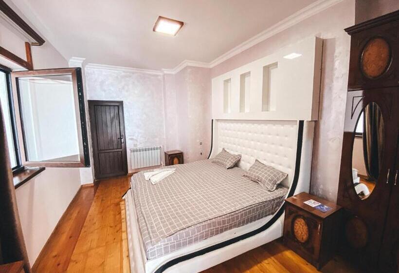 استودیوی سوپریور, Yerevan