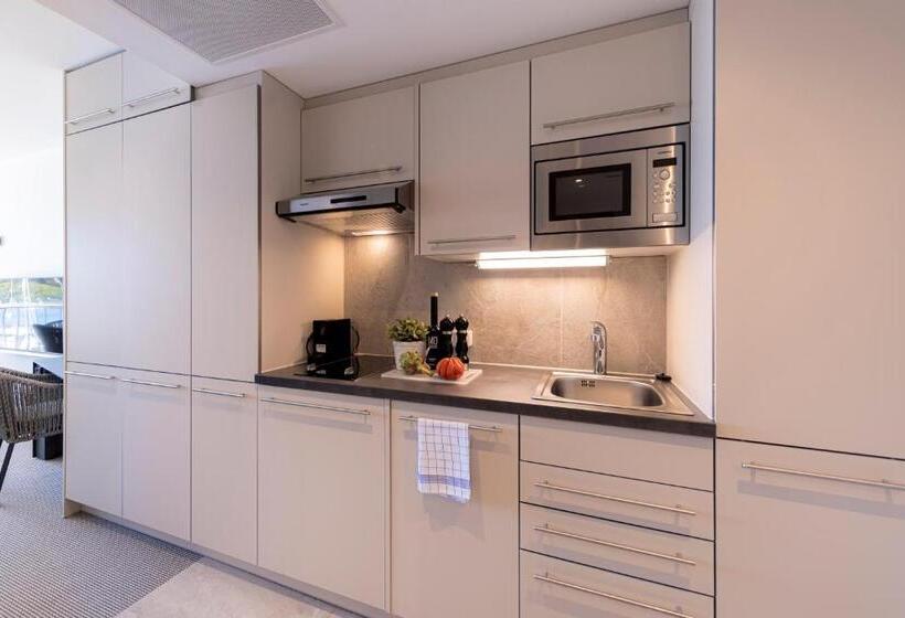 디럭스 테라스 룸 바다 전망, Slowdown Bottsand Hotel Und Spa