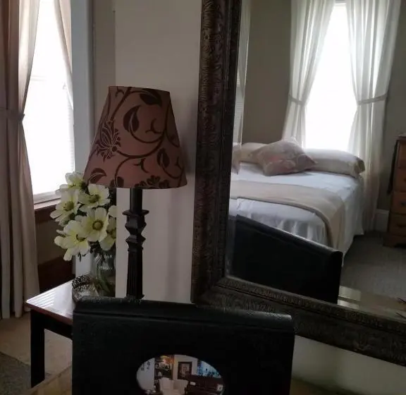 デラックスルーム, Carraway Guest House