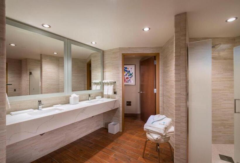 キングサイズベッドのデラックススイート, Del Lago Resort & Casino