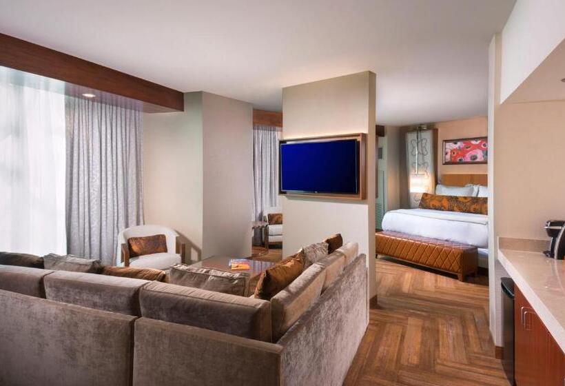 キングサイズベッドのデラックススイート, Del Lago Resort & Casino