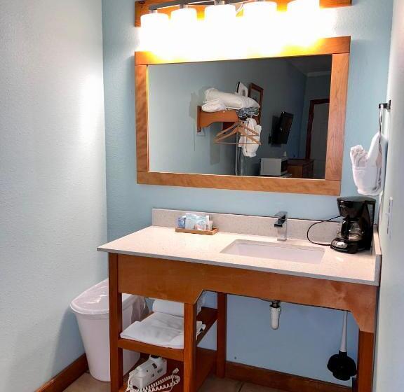 غرفة قياسية سرير كينج, Pelican Bay Resort