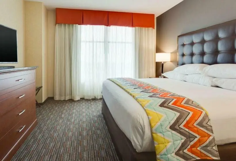 キングサイズベッドのスイートルーム, Drury Inn & Suites Fort Myers Airport Fgcu