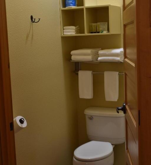 غرفة قياسية رباعية, Exit Glacier Lodge