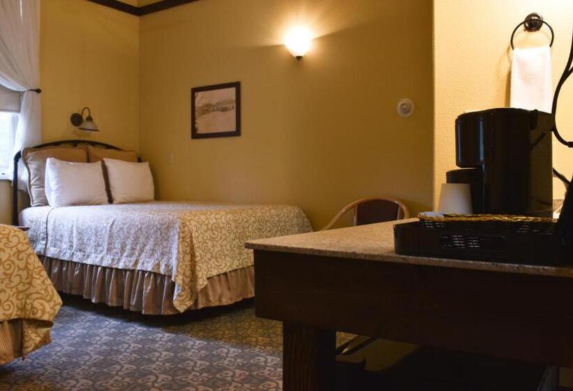 غرفة قياسية رباعية, Exit Glacier Lodge