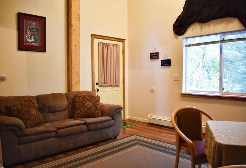 جناح عائلي, Exit Glacier Lodge