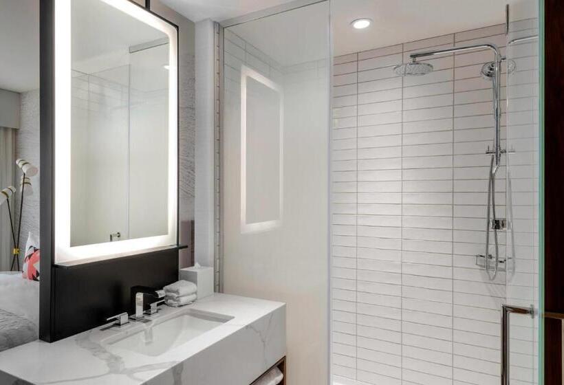 Номер Deluxe Кровать Кинг, Le Méridien Denver Downtown