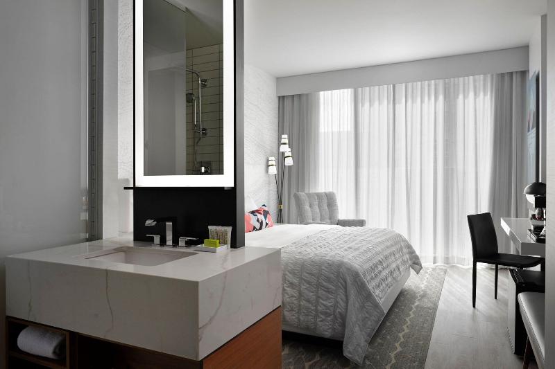 Номер Deluxe Кровать Кинг, Le Méridien Denver Downtown