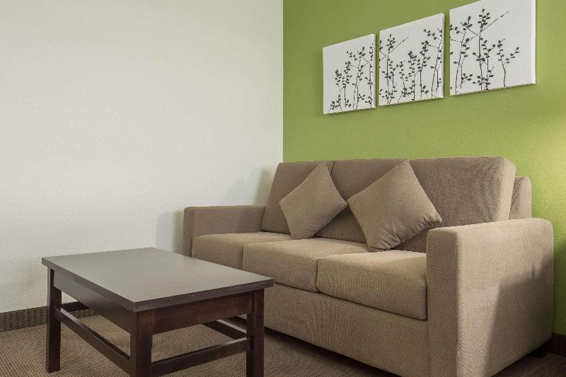 스위트 킹사이즈 침대, Sleep Inn & Suites