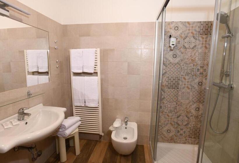 小型套房带阳台, Valgranda Wellness & Spa