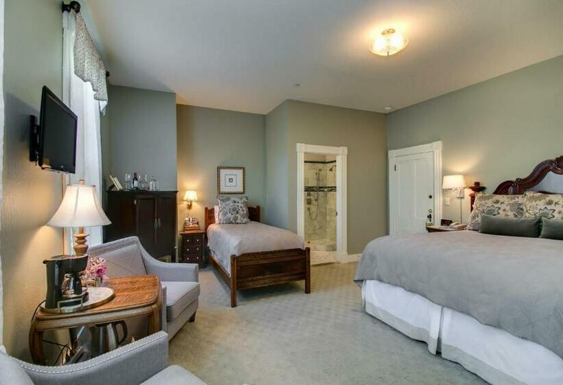 Quarto Triplo Comfort, Winchester Inn