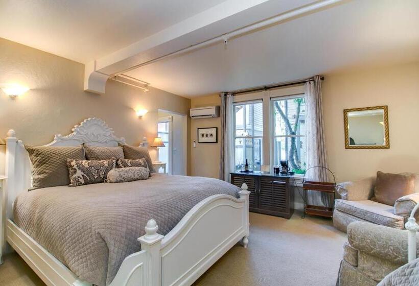 Номер Стандарт Трехместный, Winchester Inn