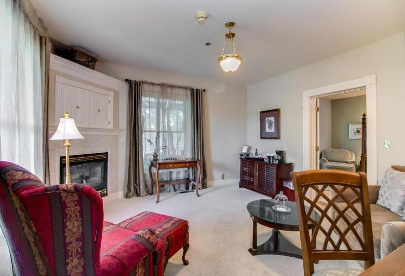 جناح ديلوكس سرير كينج, Winchester Inn